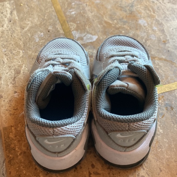 Nike Air Max Shoes - Picture 5 of 7